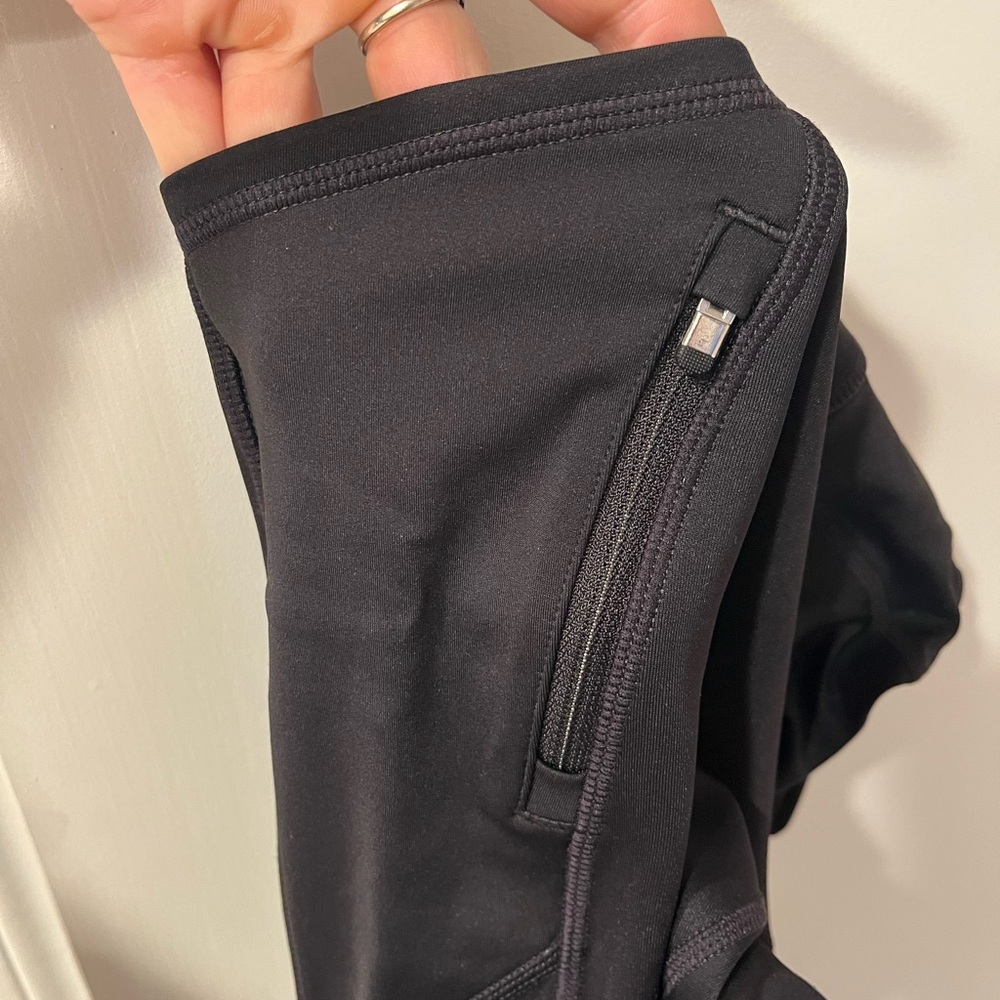 Athleta pant with pockets with zippers
